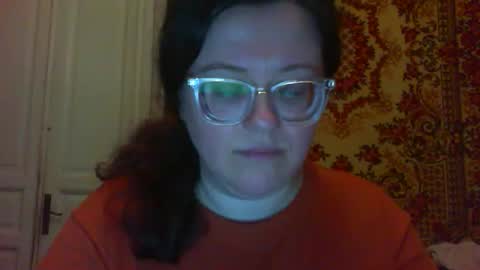 Snapshot of webgirl2 chatting on 16, 11, 2025 Marina online show from 16, 11, 2025