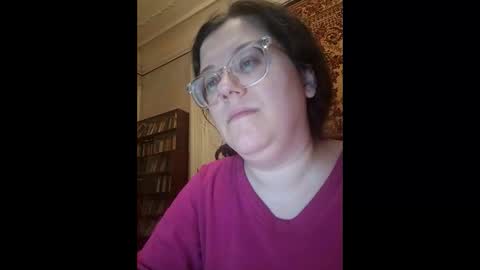 Snapshot of webgirl2 chatting on 21, 11, 2025 Marina online show from 21, 11, 2025