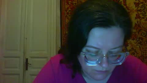 Snapshot of webgirl2 chatting on 27, 11, 2025 Marina online show from 27, 11, 2025