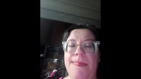 Snapshot of webgirl2 chatting on 16, 12, 2025 Marina online show from 16, 12, 2025