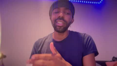 Snapshot of wellpackaged_ chatting on 6, 3, 2025 Langston online show from 6, 3, 2025