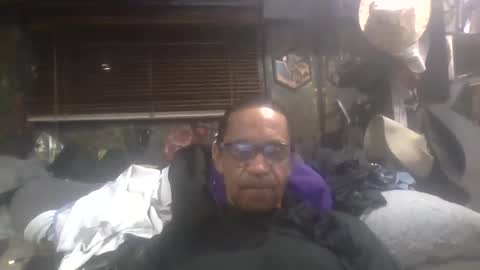 Snapshot of wellsparked chatting on 16, 11, 2025 wellsparked online show from 16, 11, 2025