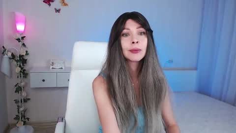 Wendi Foster online show from 2, 12, 2024