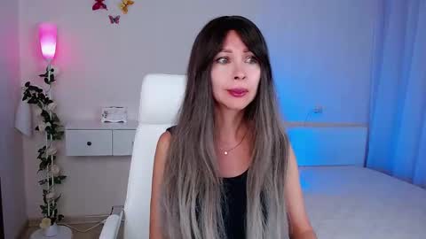 Wendi Foster online show from 24, 9, 2025