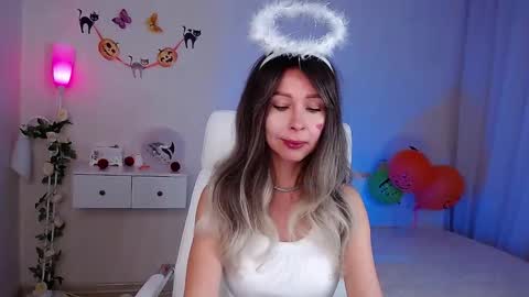 Wendi Foster online show from 31, 10, 2025