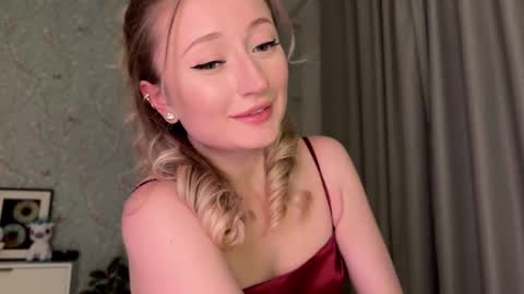 Snapshot of wendy_amber chatting on 2, 11, 2025 Daisy online show from 2, 11, 2025