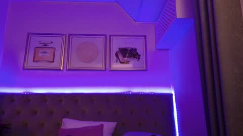 Snapshot of wendymay chatting on 24, 11, 2025 Wendy online show from 24, 11, 2025