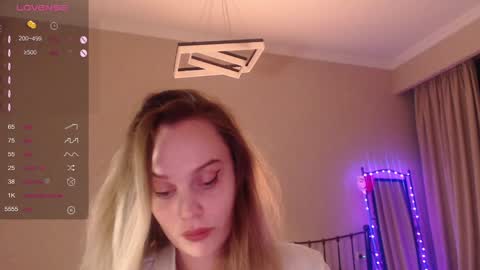 Lana online show from 8, 2, 2025
