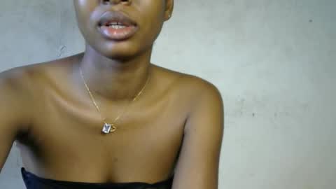 Snapshot of wet_pussy200 chatting on 14, 3, 2026 Bella online show from 14, 3, 2026