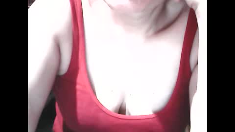 Snapshot of wethornypussy4u chatting on 17, 10, 2025 wethornypussy4u online show from 17, 10, 2025
