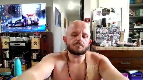 Snapshot of wheelzie chatting on 4, 1, 2025 wheelzie online show from 4, 1, 2025