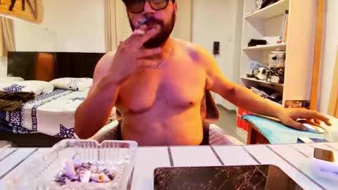 Snapshot of whereisthehugo chatting on 15, 10, 2025 whereisthehugo online show from 15, 10, 2025
