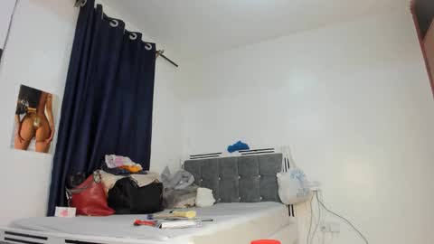 Snapshot of whinebbyy chatting on 19, 11, 2025 whinebby online show from 19, 11, 2025