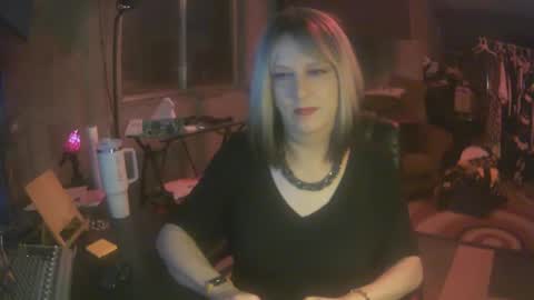 Whisper online show from 12, 1, 2025