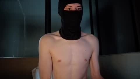 whispero_o online show from 24, 10, 2025