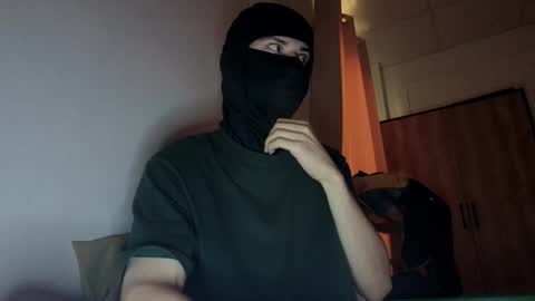 whispero_o online show from 16, 11, 2025