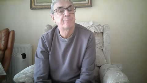 whitebriefs009 online show from 22, 9, 2025