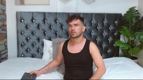 Dylan white online show from 2, 2, 2025