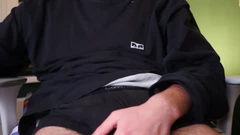 Snapshot of whiteeuropaboy chatting on 14, 12, 2025 whiteeuropaboy online show from 14, 12, 2025