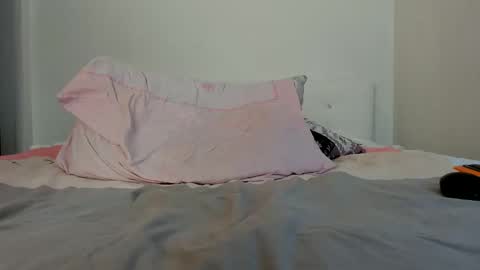 Ari online show from 1, 3, 2025