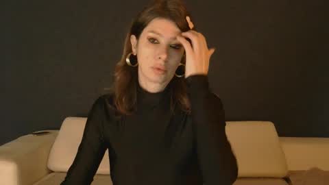 White Queen online show from 30, 11, 2025