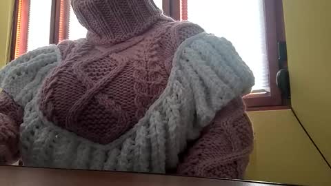 whitesweater online show from 15, 12, 2025