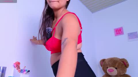 Snapshot of whitneyparker1 chatting on 22, 10, 2025 Whitney  online show from 22, 10, 2025