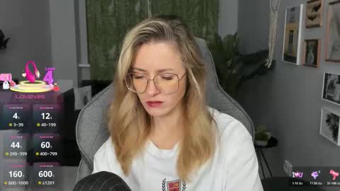 whitneypunnch online show from 6, 3, 2026