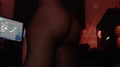 Snapshot of whoknowssss99 chatting on 2, 11, 2025 whoknowssss99 online show from 2, 11, 2025