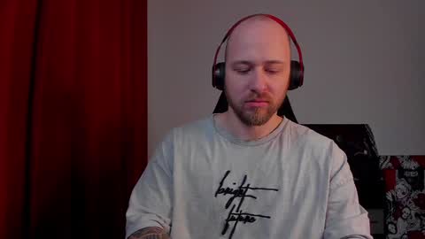 Snapshot of why_you_so_serious chatting on 28, 1, 2025 VI online show from 28, 1, 2025