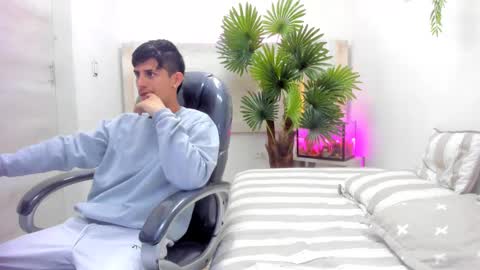 Snapshot of wickedboy_twink chatting on 24, 10, 2025 JAISON online show from 24, 10, 2025