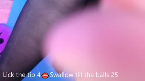 Laura  online show from 5, 3, 2025