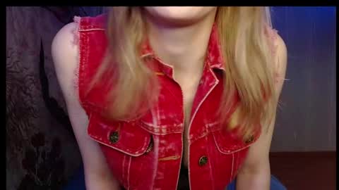 Snapshot of wicky_hey chatting on 23, 11, 2025 Victoria online show from 23, 11, 2025