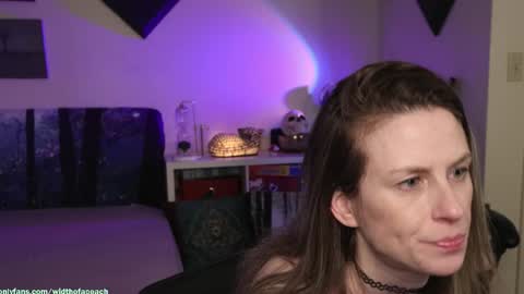 Snapshot of widthofapeach chatting on 5, 3, 2026 Gretchen Jimmy online show from 5, 3, 2026