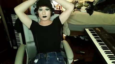 Snapshot of wienerlady chatting on 20, 11, 2025 Countess of Hotdogs online show from 20, 11, 2025