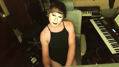 Snapshot of wienerlady chatting on 14, 12, 2025 Countess of Hotdogs online show from 14, 12, 2025