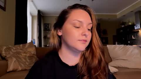 Snapshot of wievin chatting on 7, 10, 2025 VI online show from 7, 10, 2025