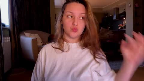 Snapshot of wievin chatting on 19, 10, 2025 VI online show from 19, 10, 2025