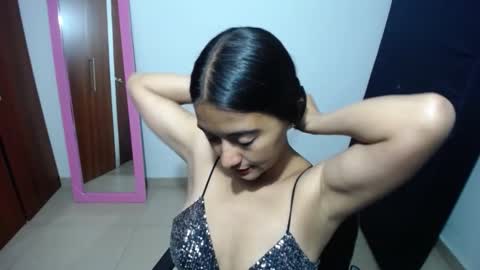 Ilauren online show from 19, 1, 2025