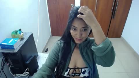 Ilauren online show from 16, 9, 2025