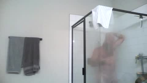 Snapshot of wil1565 chatting on 18, 11, 2025 wil1565 online show from 18, 11, 2025