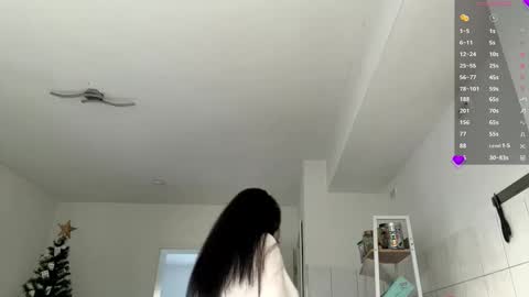 Mia online show from 17, 10, 2025