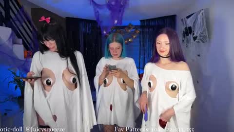 Snapshot of wildfairiesheaven chatting on 2, 11, 2025 OF JunoHoly online show from 2, 11, 2025