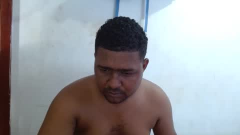 Snapshot of wilintom483797 chatting on 6, 1, 2025 wilintom y sharon online show from 6, 1, 2025