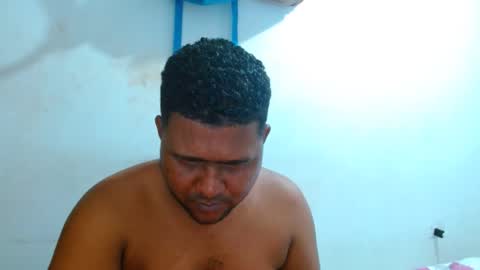 Snapshot of wilintom483797 chatting on 17, 1, 2025 wilintom y sharon online show from 17, 1, 2025