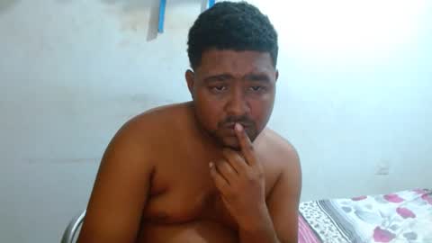 Snapshot of wilintom483797 chatting on 9, 2, 2025 wilintom y sharon online show from 9, 2, 2025