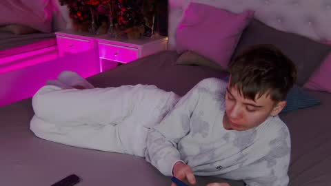 Snapshot of william_ross chatting on 3, 1, 2025 will online show from 3, 1, 2025