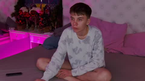 Snapshot of william_ross chatting on 4, 1, 2025 will online show from 4, 1, 2025