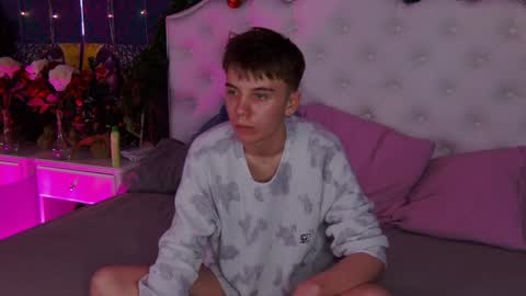 Snapshot of william_ross chatting on 4, 1, 2025 will online show from 4, 1, 2025