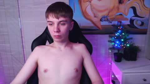 Snapshot of william_ross chatting on 5, 1, 2025 will online show from 5, 1, 2025